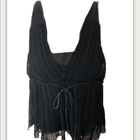 White House black market black XL crisis cross top - Picture 1 of 2